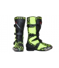 Boots on road fluor